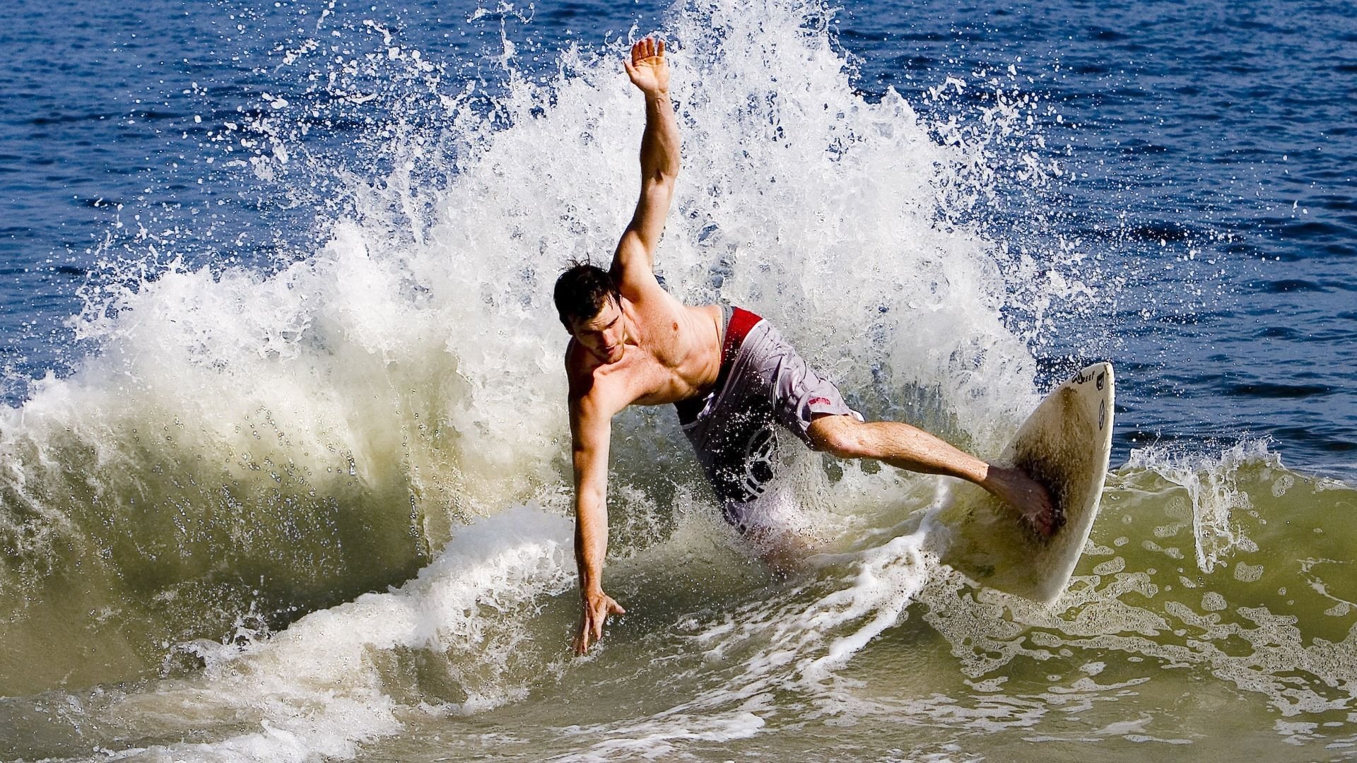 从“人人追逐职位”看社会价值导向，刘伟观察